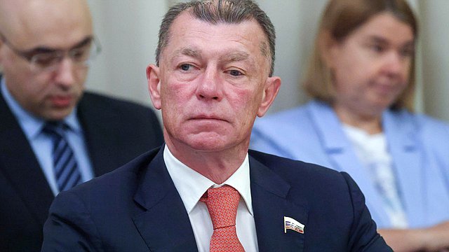 Максим Топилин: целевые показатели по приросту производительности труда должны учитывать потенциал роботизации и технологического прогресса