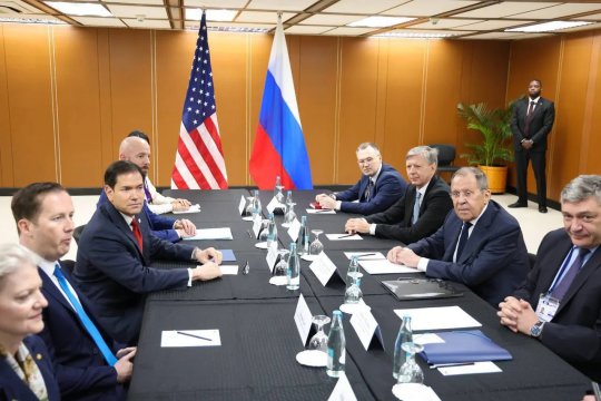Лавров подтвердил готовность российской стороны к урегулированию конфликта на Украине Лавров подтвердил готовность российской стороны к урегулированию конфликта на Украине