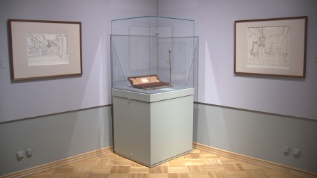 Эрмитаж представил уникальную выставку, посвященную первым ста годам истории картинной галереи