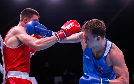 Курянин Михаил Усов взял серебро на юниорском первенстве Европы по боксу