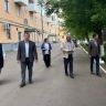 В Ленинском районе партдесант осмотрел состояние дворовых территорий и детских площадок