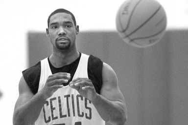 На 55-м году жизни умер экс-игрок НБА Родни Роджерс