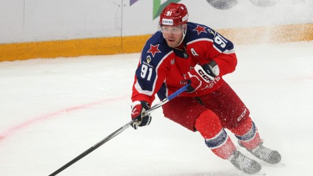 "Таких нужно сразу убирать". Плющев призвал ЦСКА принять решение по Спронгу