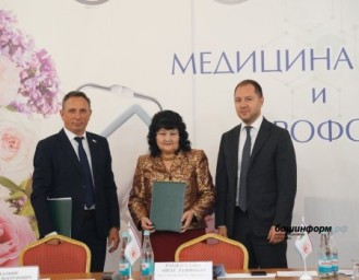 В Башкирии Союз журналистов и профсоюзы займутся имиджем медработников