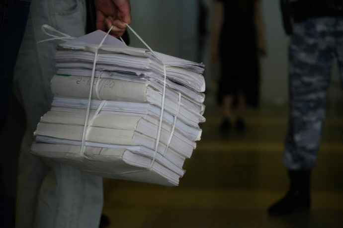 Мать ребенка Алекса Лесли просит суд лишить его родительских прав Мать ребенка Алекса Лесли просит суд лишить его родительских прав