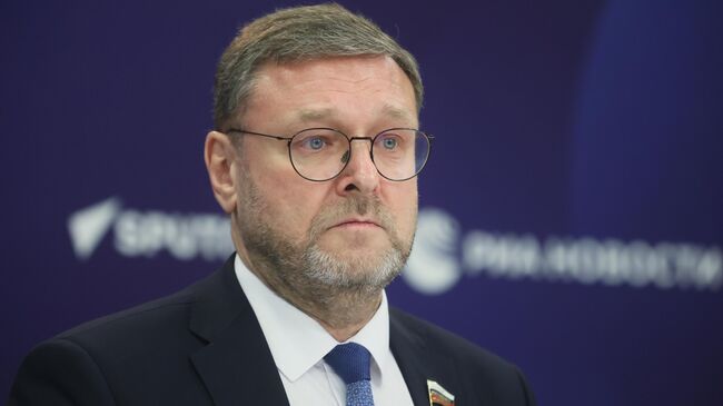 Косачев осудил нападки на семью главы офиса "России сегодня" в Германии