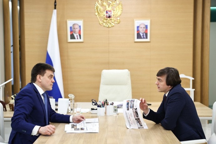 Сергей Кравцов обсудил с главой Красноярского края ключевые проекты отрасли образования в регионе