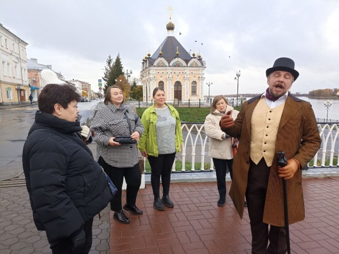 Более 400 аттестованных гидов-экскурсоводов работают в Ярославской области Более 400 аттестованных гидов-экскурсоводов работают в Ярославской области