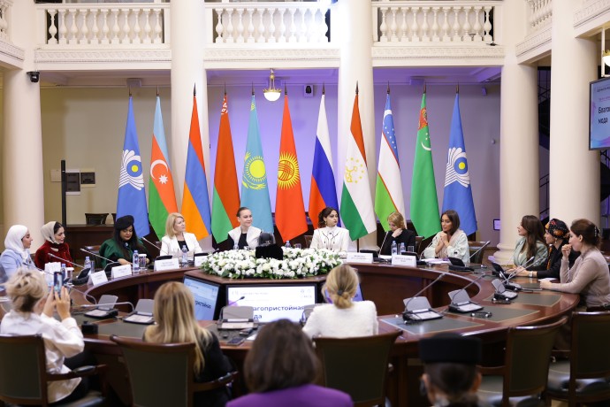 Дизайнеры Катара создают тренды, опираясь на культурное наследие