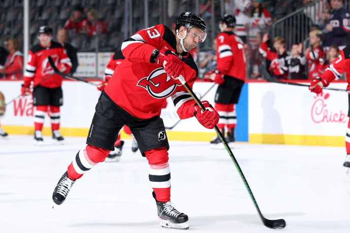 Дадонов сломал руку в дебютном матче за "Нью-Джерси Дэвилз"