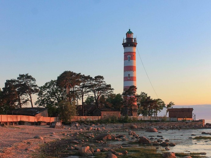 Инициативу туризма на маяках поддержал президент — Владимир Путин Инициативу туризма на маяках поддержал президент — Владимир Путин