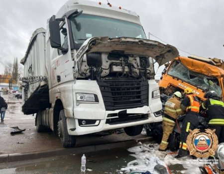 В Уфе из-за отказа тормозов большегруз устроил массовую аварию с погибшими