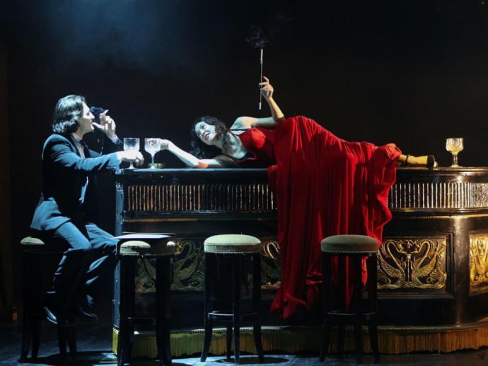 Ночь в Лиссабоне: в театре Модерн сыграют великую классику Ночь в Лиссабоне: в театре Модерн сыграют великую классику