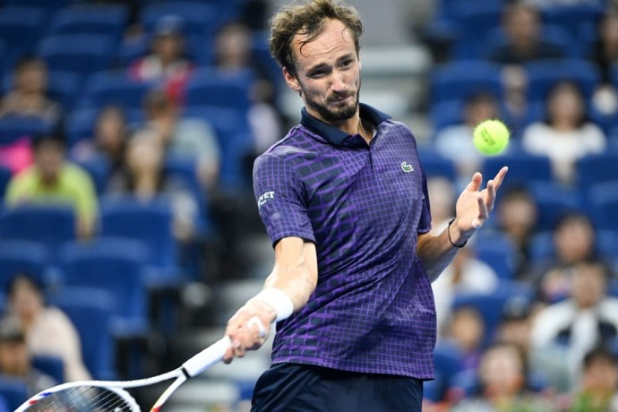 Медведев – об условиях турнира в Шанхае: "Здесь плохо всем, и я рад этому" Медведев – об условиях турнира в Шанхае: "Здесь плохо всем, и я рад этому"