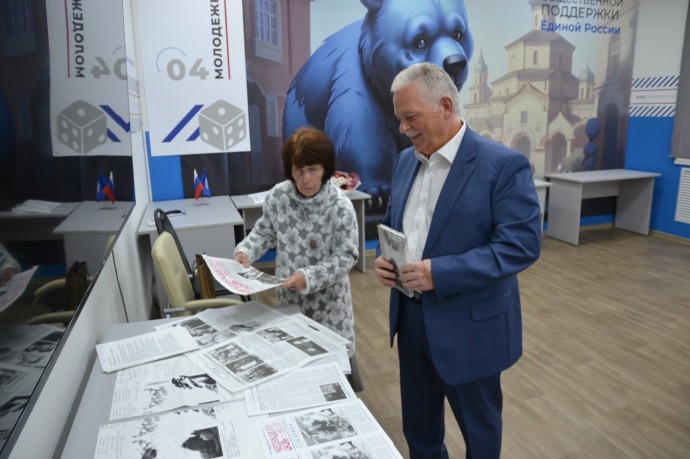 Новгородскую журналистку Людмилу Гаричеву поздравили с Днём пожилых людей