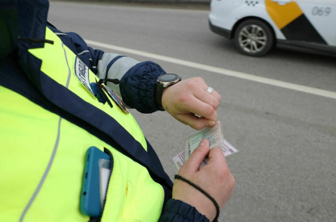 Автобус с детской футбольной командой опрокинулся в Челябинской области Автобус с детской футбольной командой опрокинулся в Челябинской области