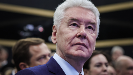 Собянин поднял стоимость патентов для мигрантов до 10 тыс. рублей