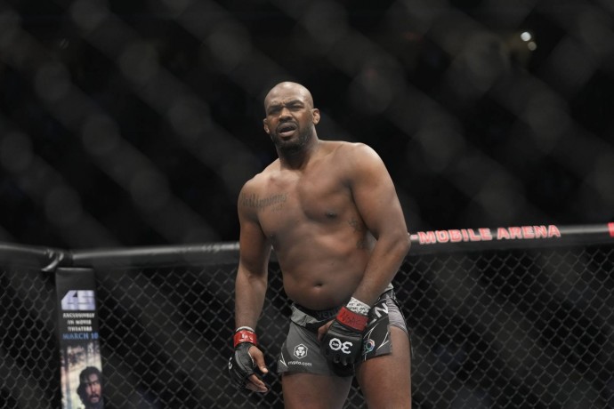 Тренер Махачева: «Джонс – кукловод тяжёлого дивизиона UFC»