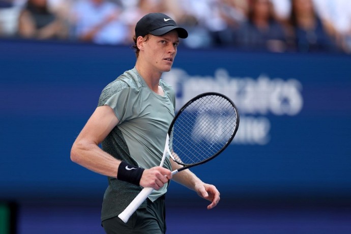 Синнер в третий раз подряд получил награду ATP любимому игроку болельщиков Синнер в третий раз подряд получил награду ATP любимому игроку болельщиков