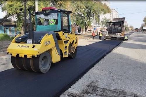 В Благовещенске начали асфальтировать участок Горького В Благовещенске начали асфальтировать участок Горького