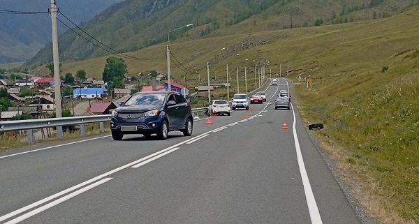 Две жительницы Бурятии попали в жёсткое ДТП на Алтае