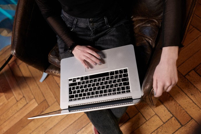 Rambler&Co: 75% россиян воспринимают рекомендации ИИ как совет Rambler&Co: 75% россиян воспринимают рекомендации ИИ как совет