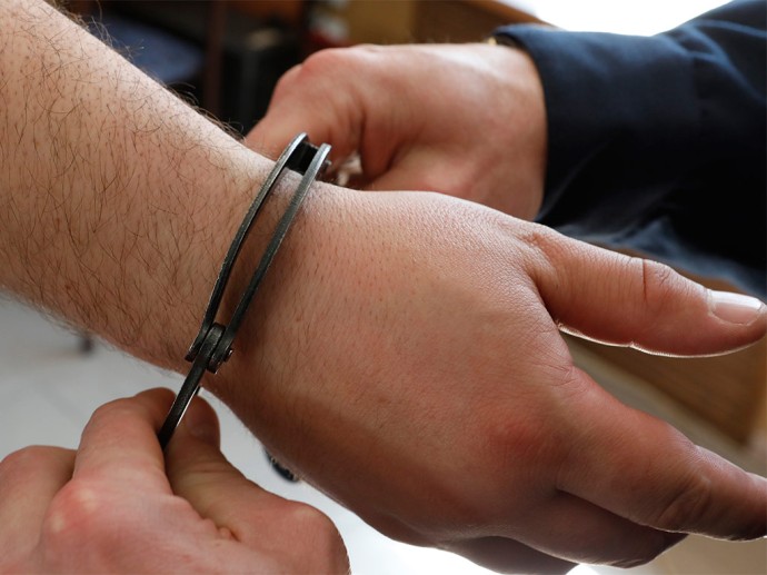 Мужчина пытался зарезать жену в Ровеньском округе из‑за семейных конфликтов