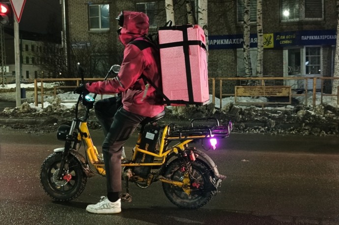 В Карелии курьерам готовы предлагать более 50 тысяч рублей за неполный рабочий день В Карелии курьерам готовы предлагать более 50 тысяч рублей за неполный рабочий день