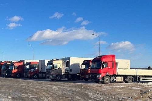 Транспортный поток в пункте пропуска у моста между Благовещенском и Хэйхэ вырос почти наполовину