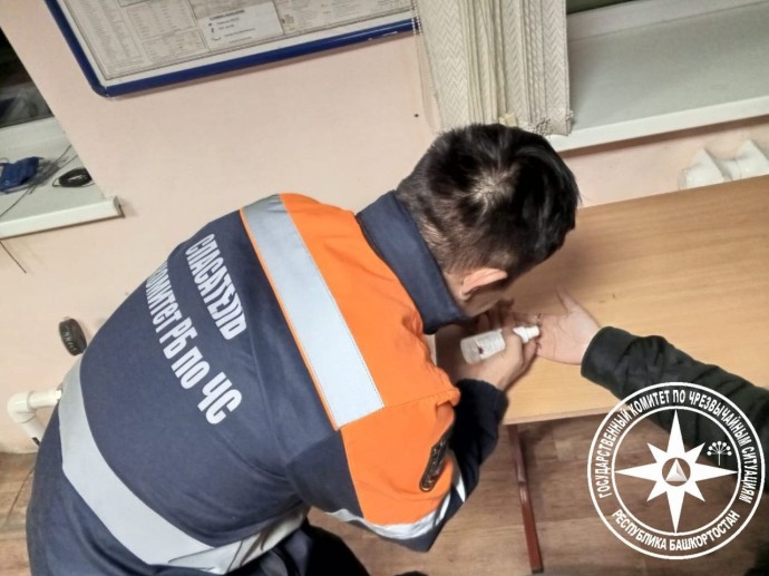 В Башкирии спасатели сняли с женщины застрявшее кольцо