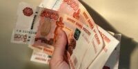 Судебный пристав из Астрахани получала мзду с должника-путешественника