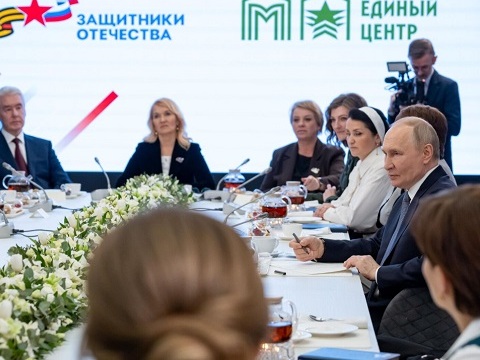 Президент России пообщался с соцкоординатором фонда «Защитники Отечества» из Мордовии