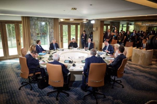 Зеленский призвал G7 давить на Путина и запросил по $ 40 млрд в год для устойчивости