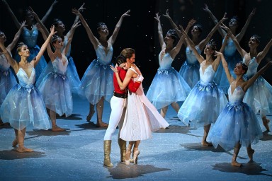 «Афиша» и СберСпасибо запустили совместный проект «Изумрудная коллекция»