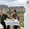 Как правильно вести себя на кладбище в Родительский день? Эксперт дала важный совет
