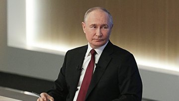 Деятельность Путина одобряет 83% опрошенных россиян — ФОМ