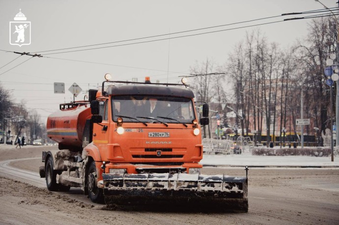 Жители Ярославля смогут следить за работой уборочной техники