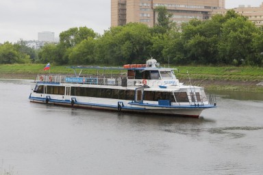 Пассажиропоток на канале имени Москвы превысил 900 тыс. человек с начала сезона