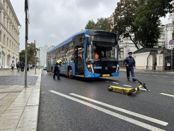 ДТП с участием электробуса и электросамоката произошло на Воздвиженке