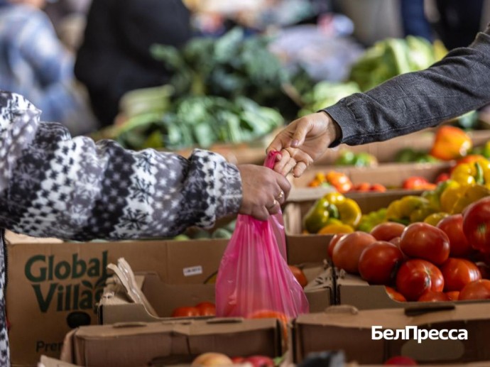 Гладков ответил на жалобы о неудобных ярмарках в Валуйках Гладков ответил на жалобы о неудобных ярмарках в Валуйках