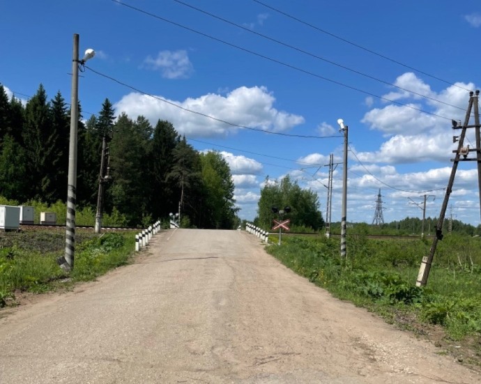 Возле деревни Мокрецы на ночь перекроют переезд