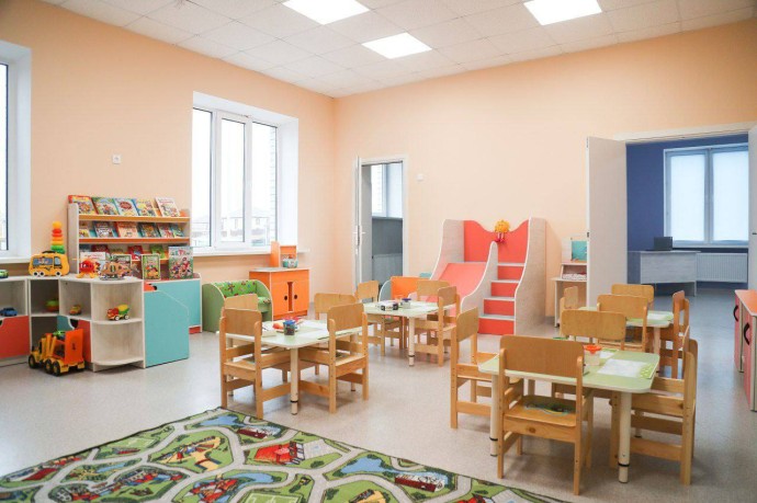 Астраханские воспитатели детсадов принимают поздравления