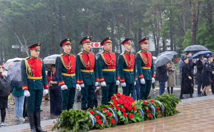 Сахалинцы и курильчане почтили память погибших в Великой Отечественной войне