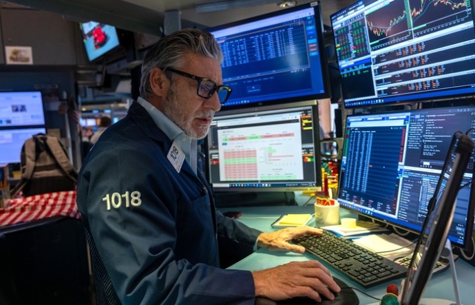 Dow Jones снизился по итогам торгов в четверг Dow Jones снизился по итогам торгов в четверг