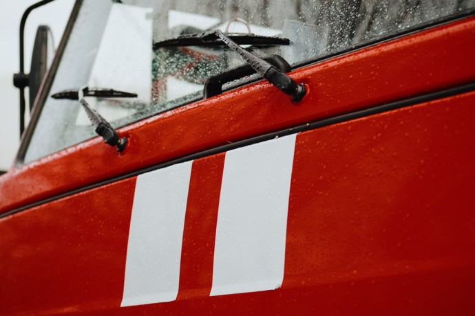 Из-за пожара в пензенской глубинке хозяева дома остались без крыши над головой Из-за пожара в пензенской глубинке хозяева дома остались без крыши над головой