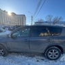 Неизвестный автомобиль столкнулся с Toyota Vanguard и скрылся с места ДТП в Южно-Сахалинске
