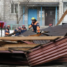 Поврежденные ураганом дома в Иркутской области восстановят до конца лета