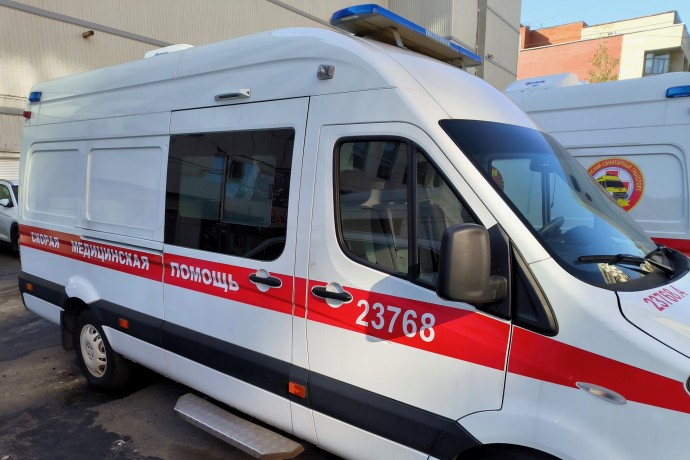 Врачи Видновской больницы спасли мужчину с переломом шеи