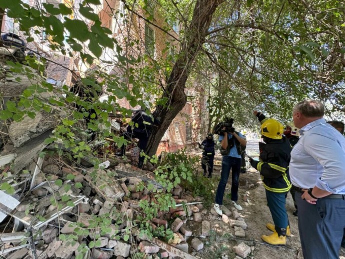 В Астрахани прокуратура организовала проверку по факту обрушения жилого дома