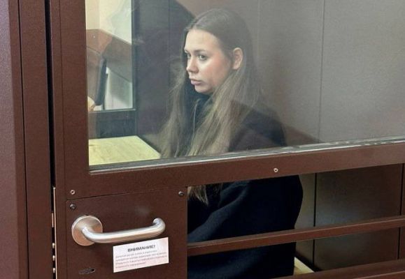 Стюардесса «Уральских авиалиний» получила семь лет за вранье про ВС России